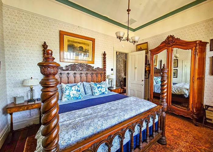 The Jd Hyde Historic Inn